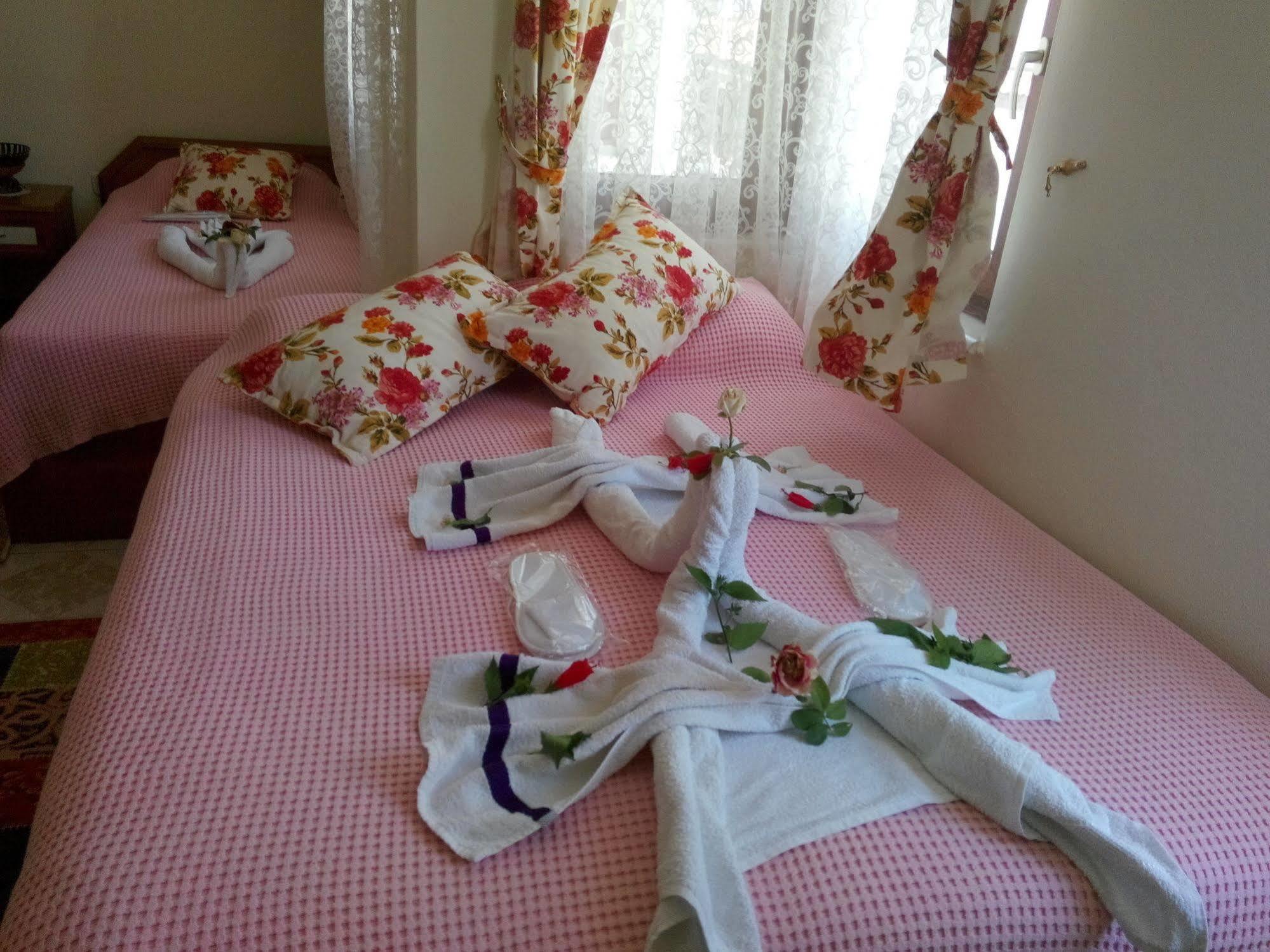 Konukzade Oldtown Apart 2*