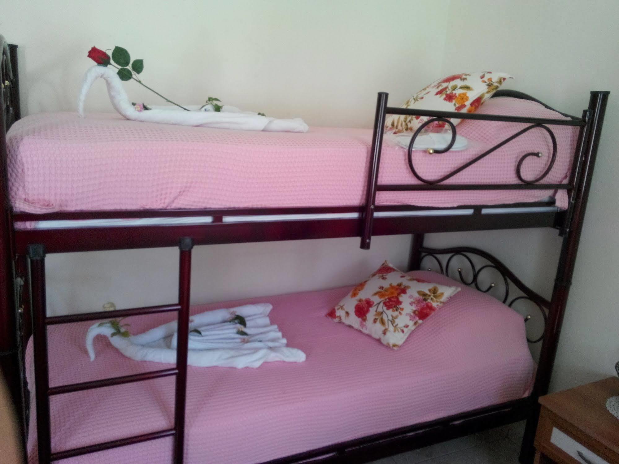 Konukzade Oldtown Apart 2*