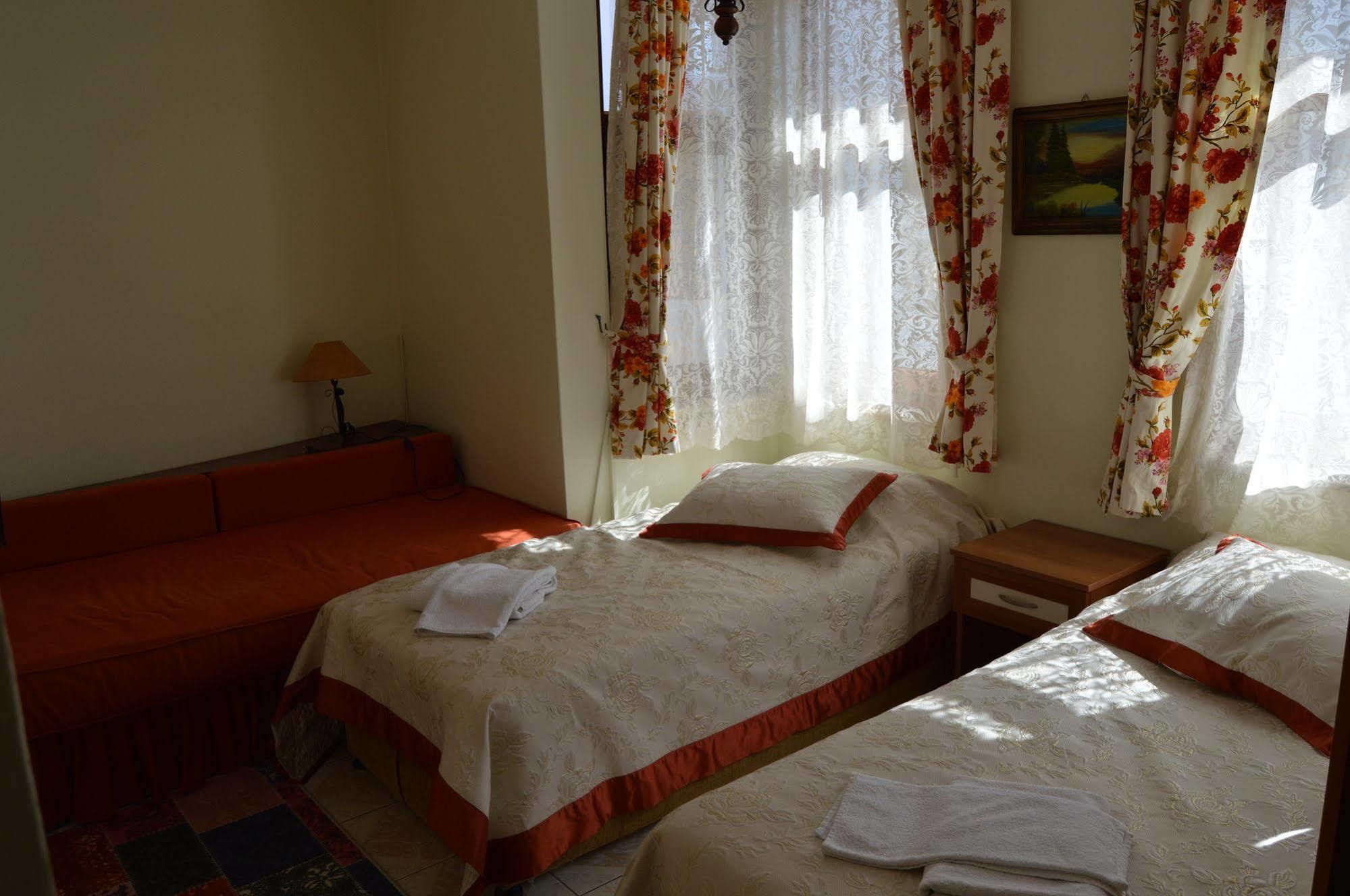 Konukzade Oldtown Apart 2* Antalya